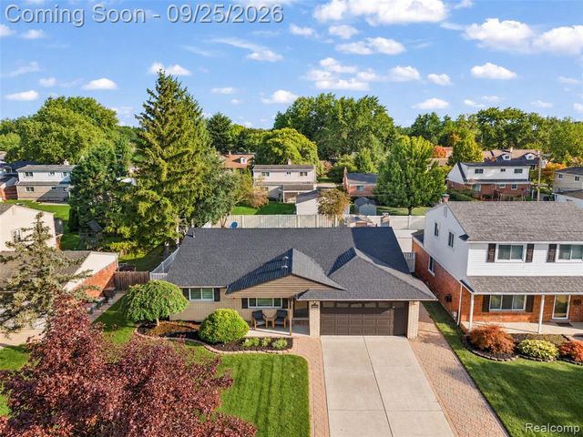 29510 Lyndon Street, Livonia, MI 48154