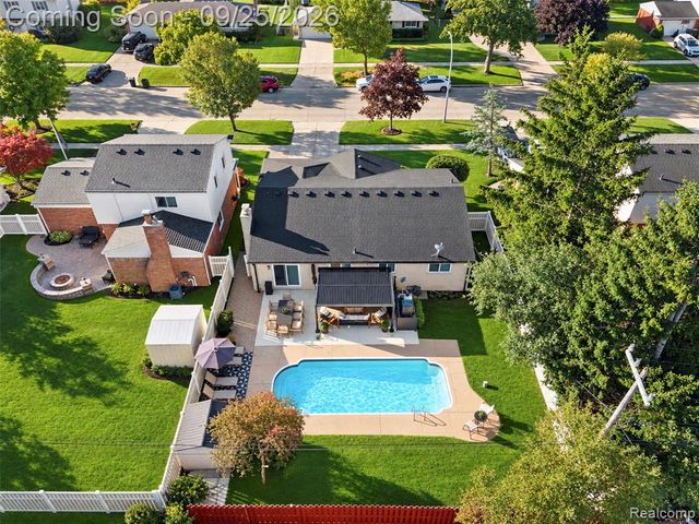 29510 Lyndon Street, Livonia, MI 48154