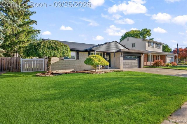 29510 Lyndon Street, Livonia, MI 48154