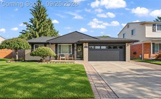 29510 Lyndon Street, Livonia, MI 48154