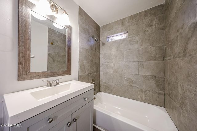 2919 E oak Place 2, Phoenix, AZ 85008