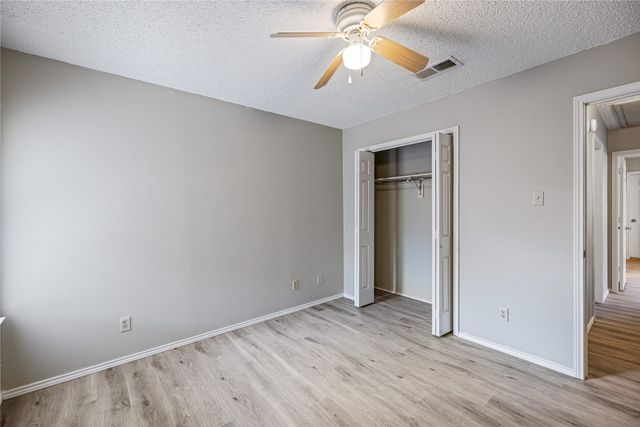 321 Gardenview Street, Denton, TX 76207