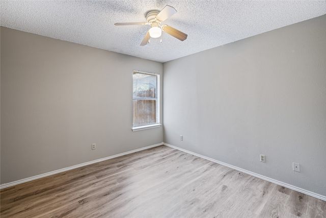 321 Gardenview Street, Denton, TX 76207