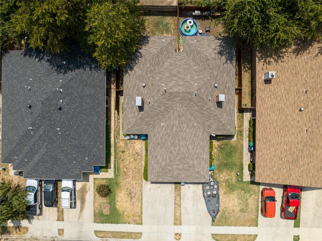 321 Gardenview Street, Denton, TX 76207
