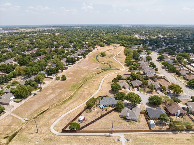321 Gardenview Street, Denton, TX 76207