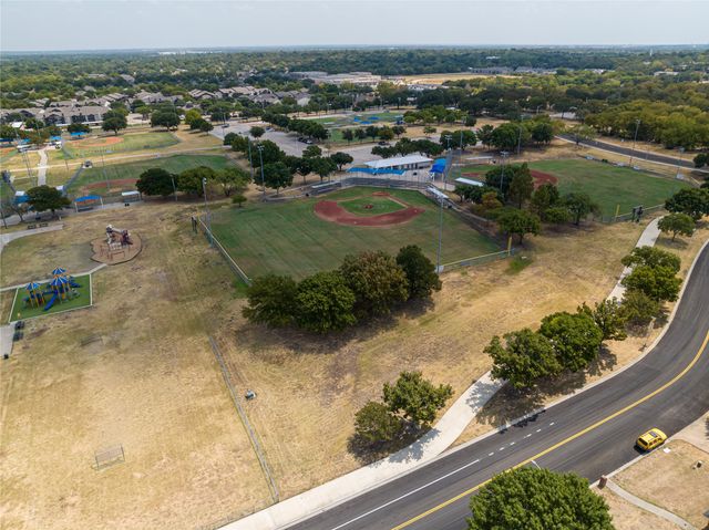 321 Gardenview Street, Denton, TX 76207