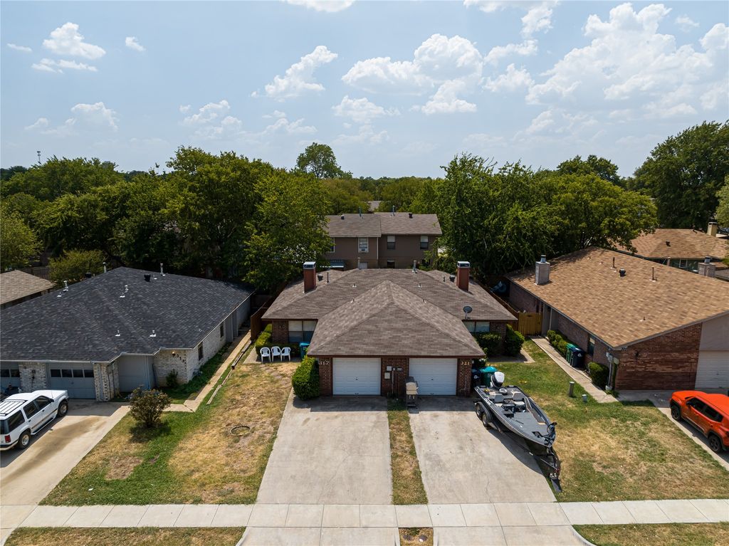 321 Gardenview Street, Denton, TX 76207