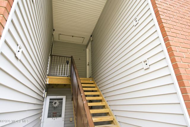 711 Zlotkin Circle 6, Freehold, NJ 07728