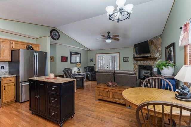 9 Settlers Crossing Way, Murphy, NC 28906