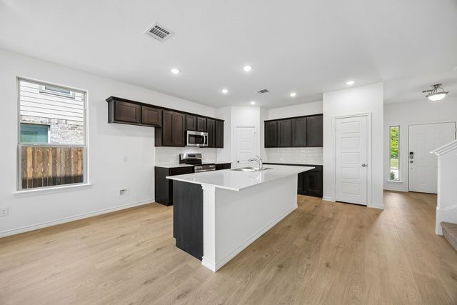 504-506 Trailhead Lane, Denton, TX 76205