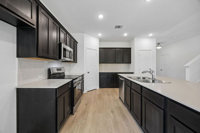 504-506 Trailhead Lane, Denton, TX 76205
