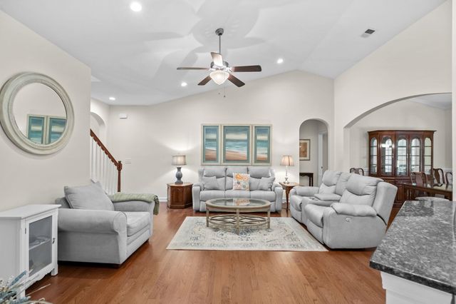 181 Ridge Point Dr., Conway, SC 29526