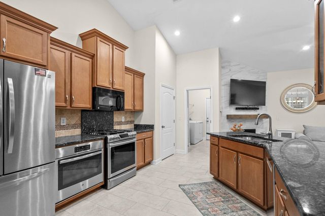 181 Ridge Point Dr., Conway, SC 29526