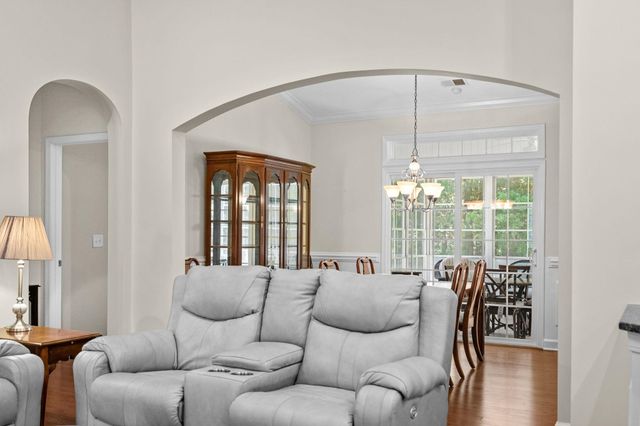 181 Ridge Point Dr., Conway, SC 29526
