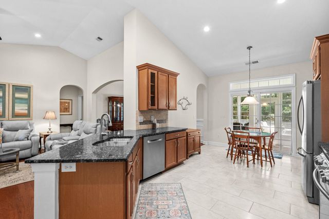 181 Ridge Point Dr., Conway, SC 29526