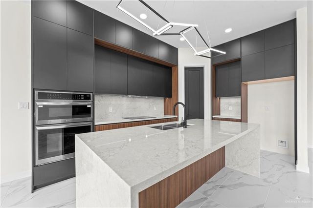 904 39th Street, San Juan, TX 78589