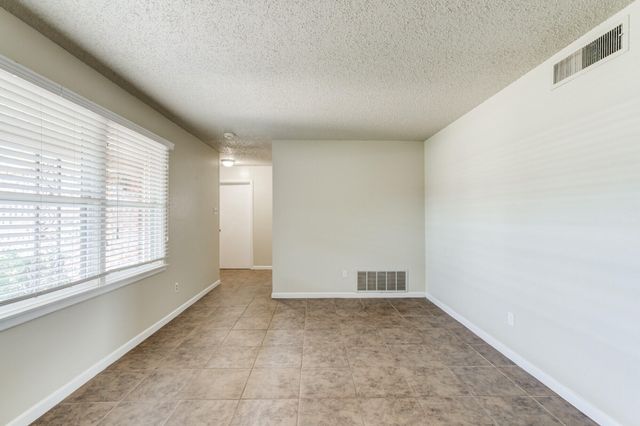 5017 46th Street, Lubbock, TX 79414