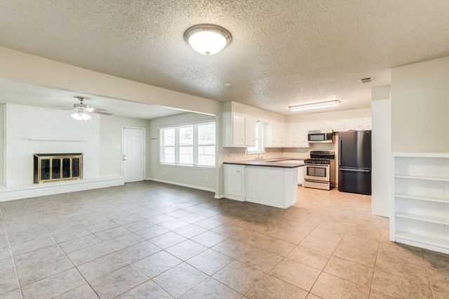 5017 46th Street, Lubbock, TX 79414