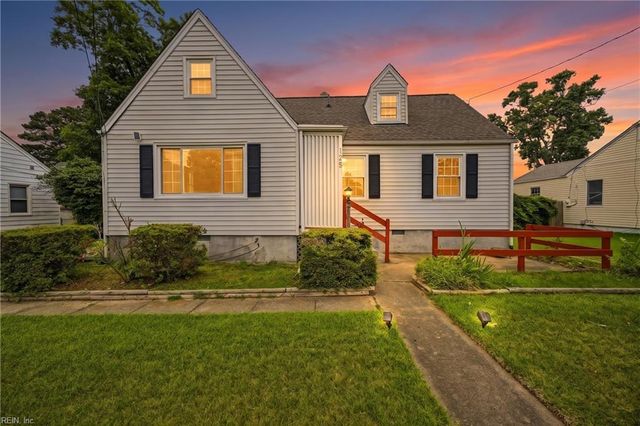 125 Cambridge PL, Hampton, VA 23669