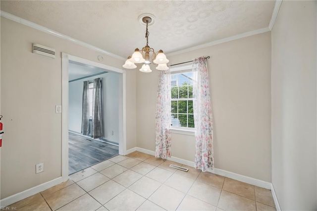 125 Cambridge PL, Hampton, VA 23669