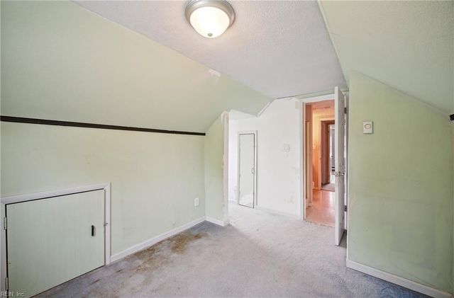 125 Cambridge PL, Hampton, VA 23669