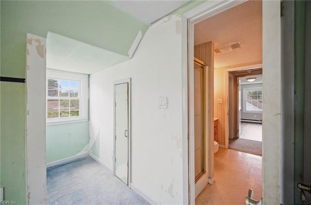 125 Cambridge PL, Hampton, VA 23669