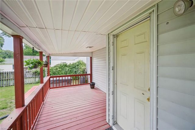 125 Cambridge PL, Hampton, VA 23669