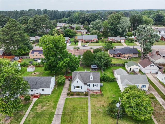 125 Cambridge PL, Hampton, VA 23669