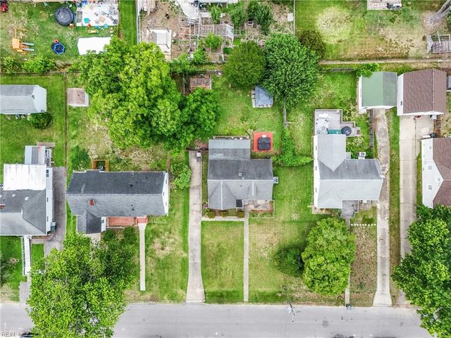 125 Cambridge PL, Hampton, VA 23669