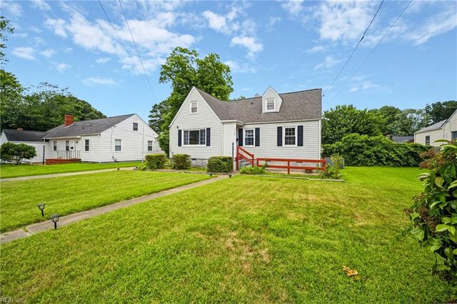 125 Cambridge PL, Hampton, VA 23669