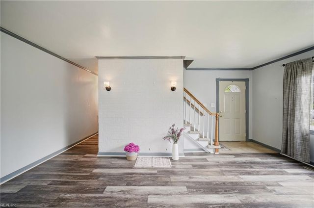 125 Cambridge PL, Hampton, VA 23669