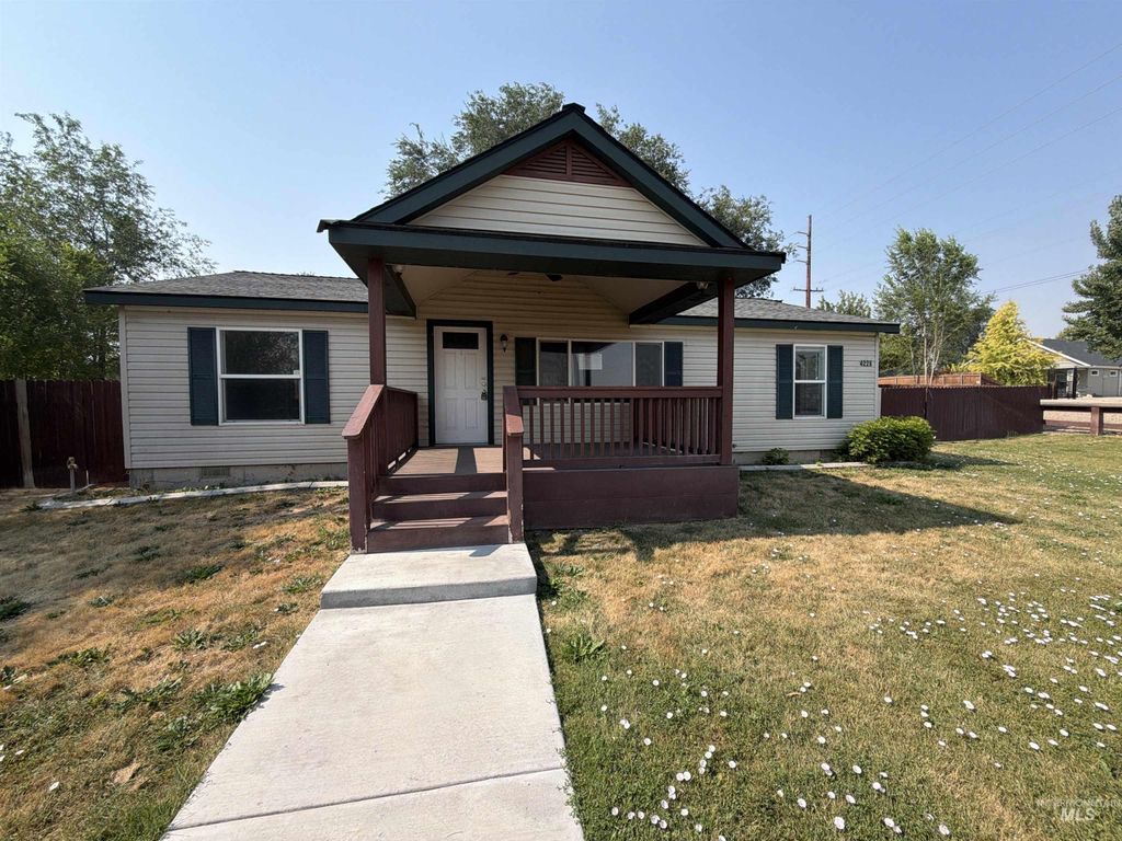 4228 Happy Valley Rd, Nampa, ID 83686 photo 2
