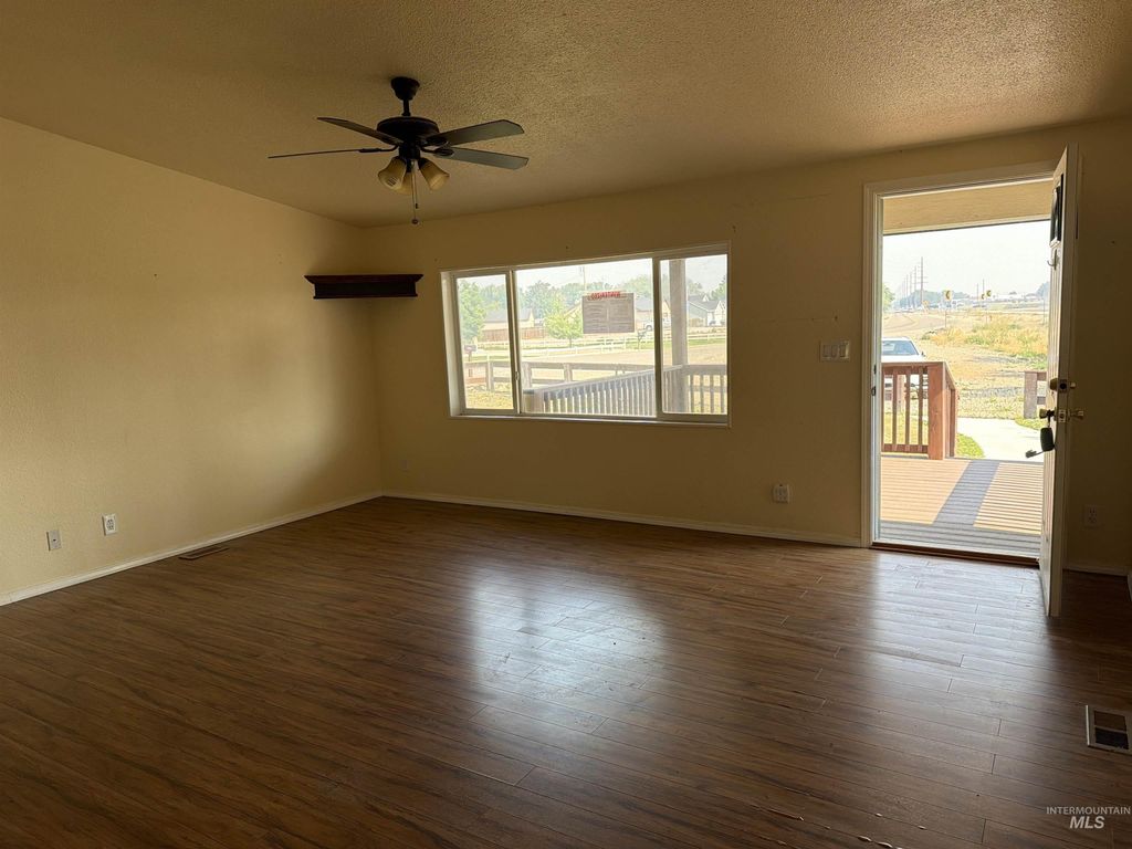 4228 Happy Valley Rd, Nampa, ID 83686 photo 3