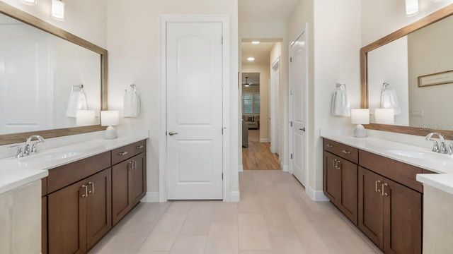 4008 PINNACLE PLACE COURT, Lady Lake, FL 32159