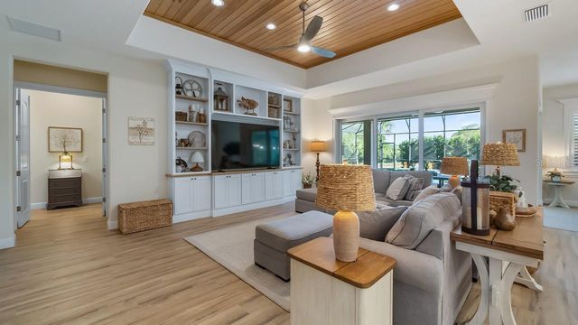 4008 PINNACLE PLACE COURT, Lady Lake, FL 32159