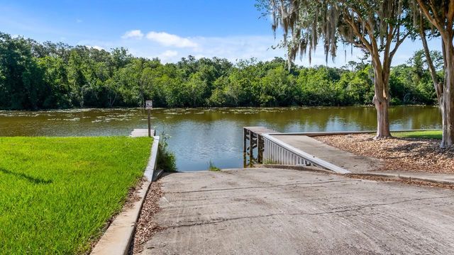 4008 PINNACLE PLACE COURT, Lady Lake, FL 32159