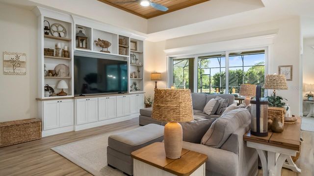 4008 PINNACLE PLACE COURT, Lady Lake, FL 32159