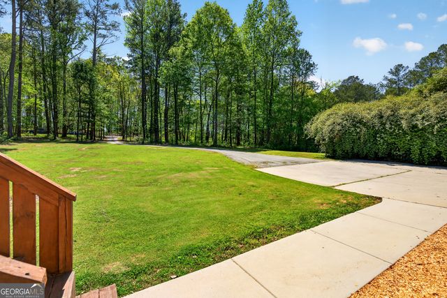 208 Thompson Road, Tyrone, GA 30290