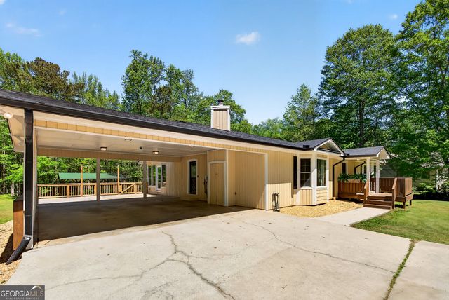 208 Thompson Road, Tyrone, GA 30290