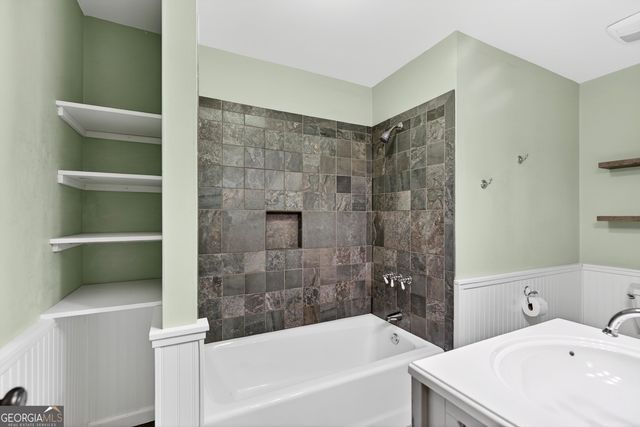 208 Thompson Road, Tyrone, GA 30290