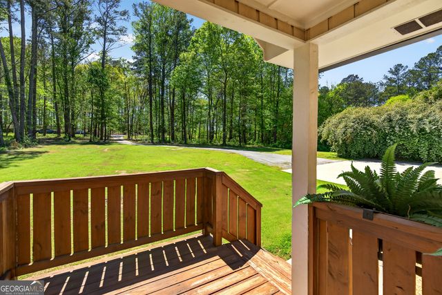 208 Thompson Road, Tyrone, GA 30290