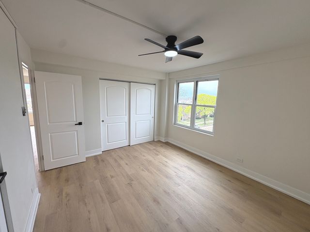 2600 W Balmoral Avenue 402, Chicago, IL 60625