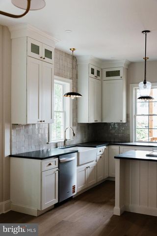 522 W JAMES ST, Lancaster, PA 17603