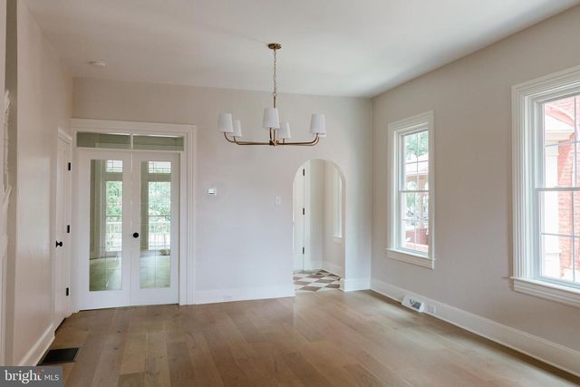 522 W JAMES ST, Lancaster, PA 17603