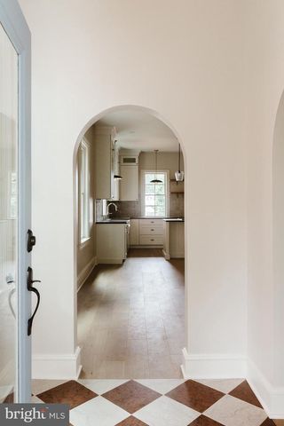 522 W JAMES ST, Lancaster, PA 17603