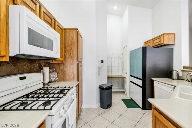 5507 Big Red Court 101, Las Vegas, NV 89122