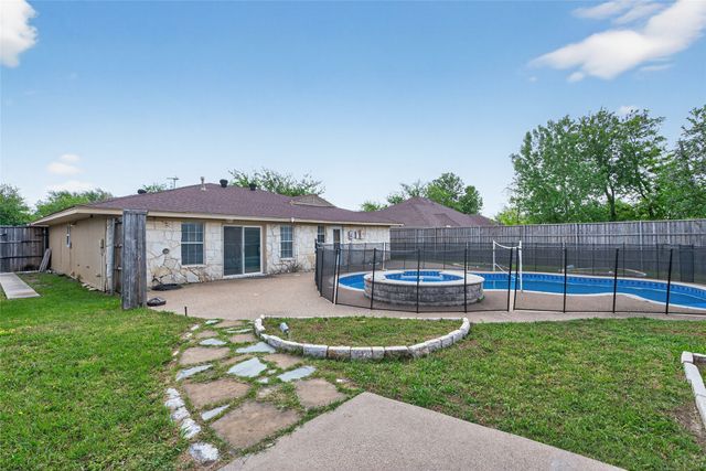 4133 Sherwood Drive, Mesquite, TX 75150