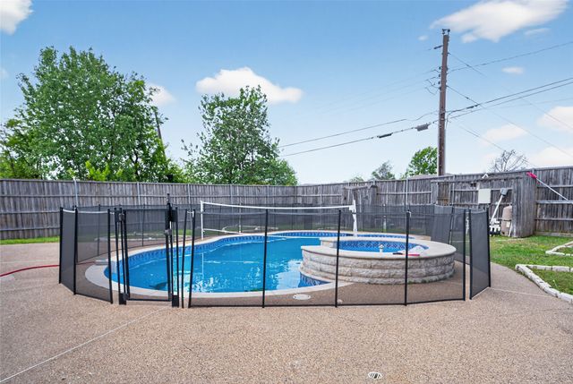 4133 Sherwood Drive, Mesquite, TX 75150