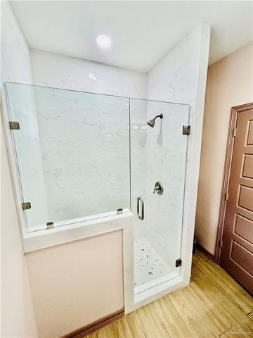 512 Tower Oak Drive, Alamo, TX 78516