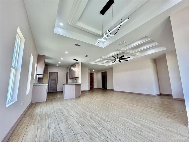 512 Tower Oak Drive, Alamo, TX 78516